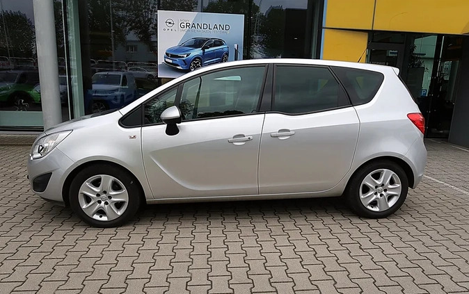 Opel Meriva cena 21900 przebieg: 183000, rok produkcji 2011 z Sanok małe 121